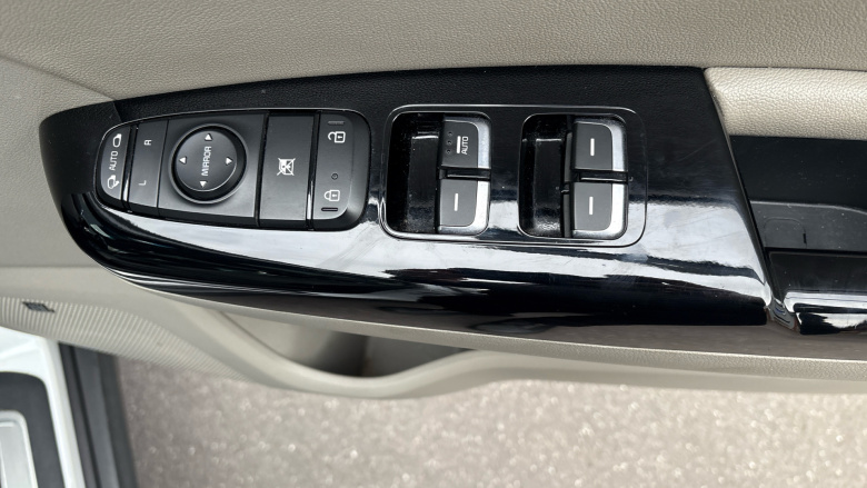 Kia Sportage 2.0 CRDi First Edition 5dr Auto [AWD] Diesel Estate